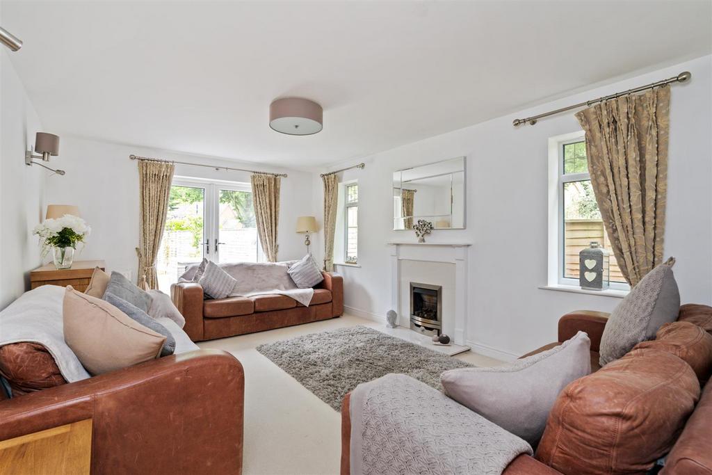Mill Lane, Dorridge, Solihull 4 bed detached house £800,000