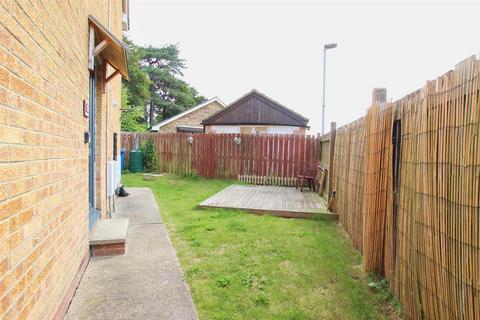 20 Beckside, Hornsea, HU18 1RT