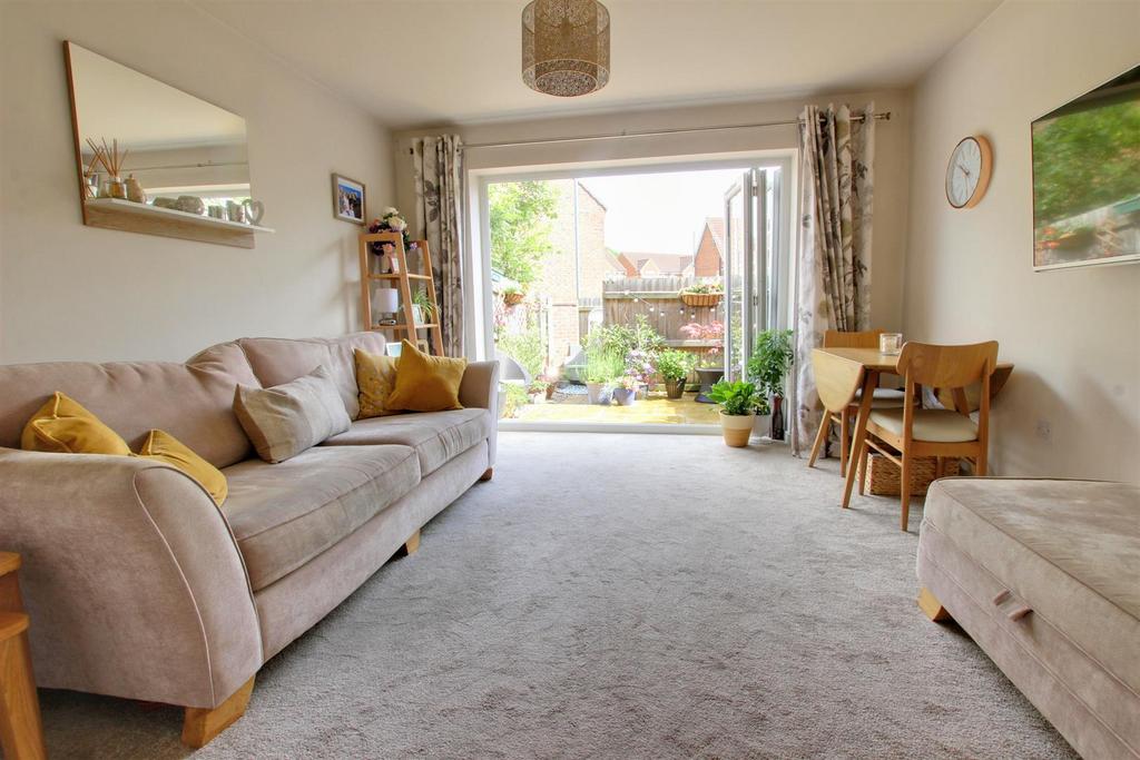 St. Nicholas Road, Beverley 2 bed terraced house £200,000