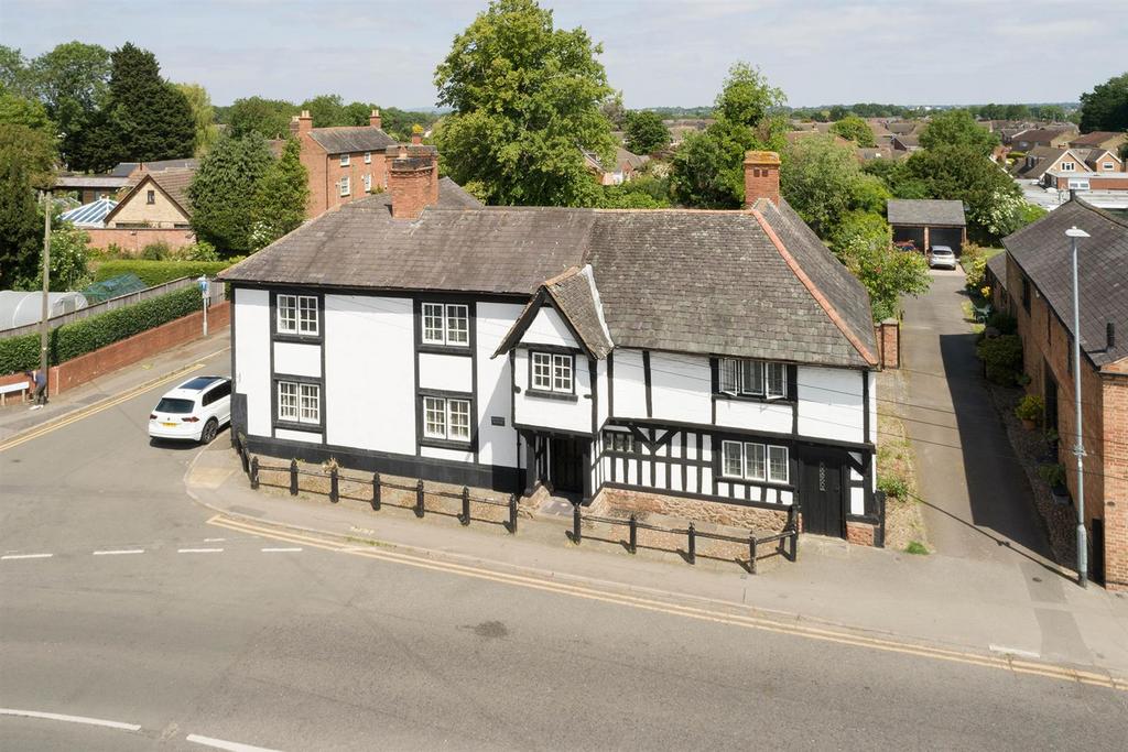 The Square, Countesthorpe, Leicester 5 bed house for sale £700,000