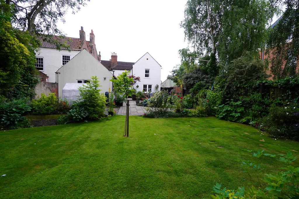 Bridgegate Howden 4 bed link detached house for sale £525,000