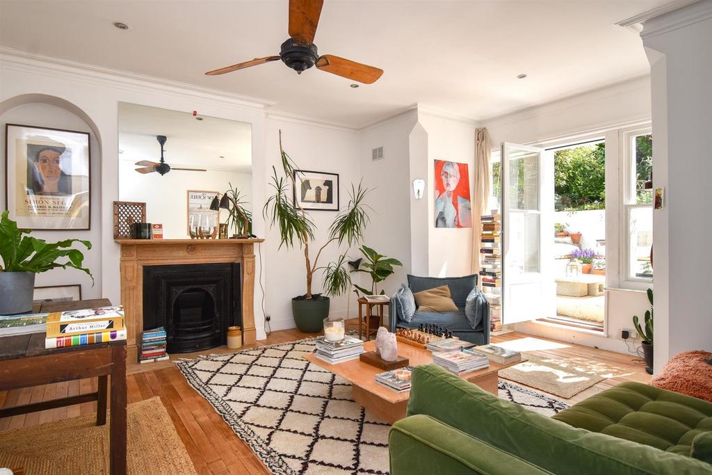 Dane Road, St. LeonardsOnSea 2 bed flat for sale £400,000