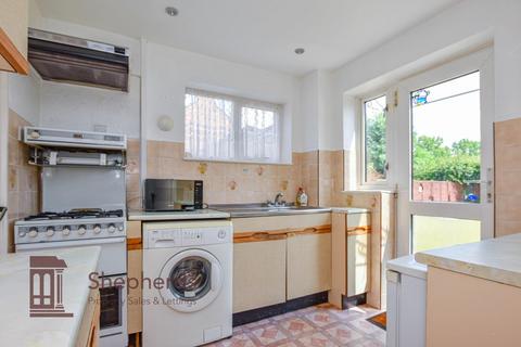 50 Wavell Close, Cheshunt, Waltham Cross, EN8 0LA