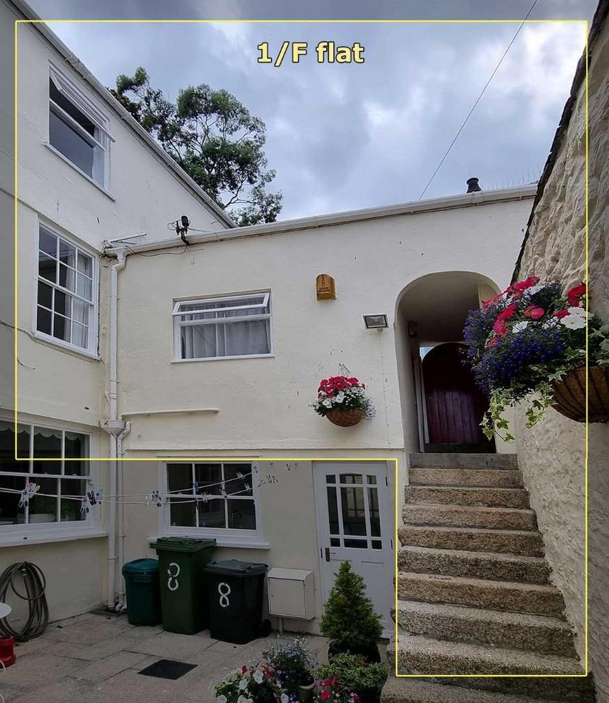 Stratton Terrace, Falmouth 1 bed property £790 pcm (£182 pw)