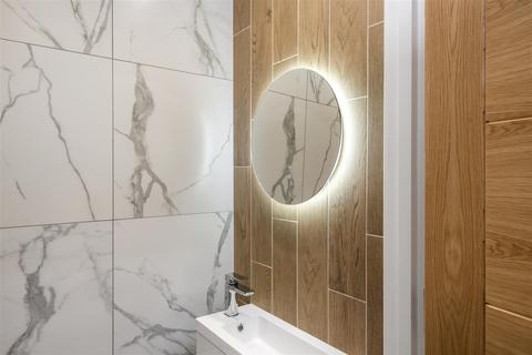 17 Cockshot Hill, Reigate, RH2 8EF