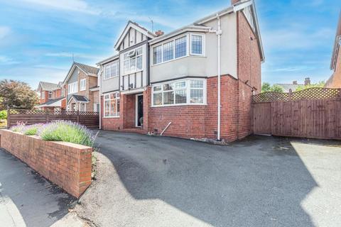 4 bedroom detached house for sale, Eggington Road, Wollaston, DY8 4QJ