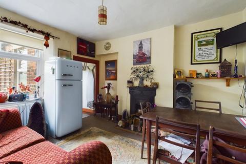 3 bedroom terraced house for sale, Newgate, Barnard Castle