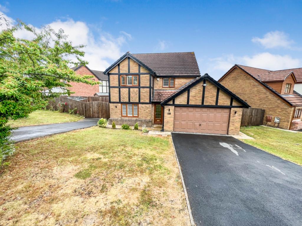 Grove Farm Road, Grovesend, Swansea, West SA4 4 bed detached