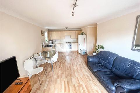 2 bedroom flat to rent, Hadfield Close, Victoria Park, M14