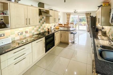 4 bedroom detached house for sale, Gerllan, Tywyn, Gwynedd, LL36