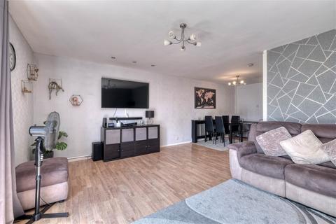 23 Belbroughton Close, Lodge Park, Redditch, B98 7NH