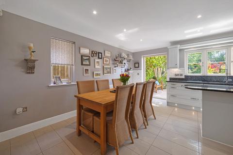 35 Badger Brook Lane, Astwood Bank, Redditch, B96 6EJ