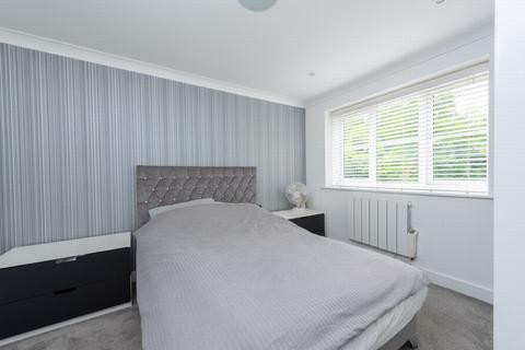 43 Broadhurst, Farnborough, GU14 9XA