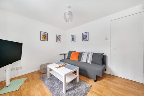 15 Archer Close, Kingston Upon Thames, KT2 5NE