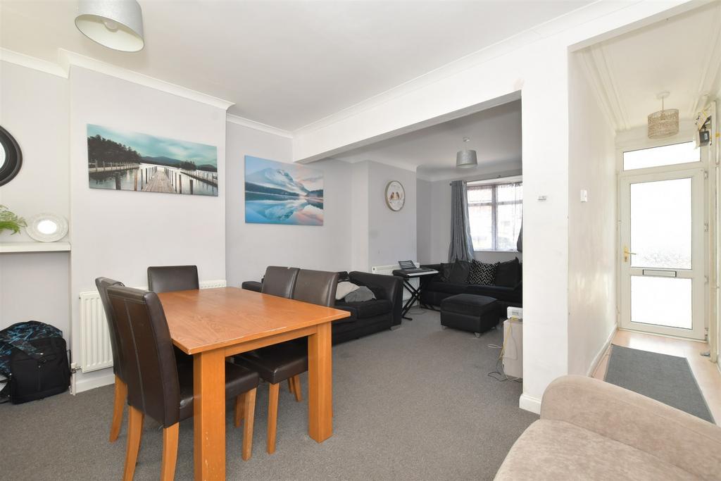 Emsworth Road, North End, Portsmouth, Hampshire 3 bed terraced house