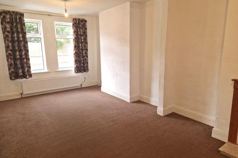 3 bedroom terraced house to rent, Robinson Road, Rushden, NN10