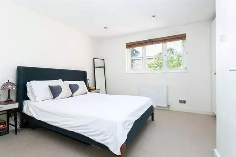 2 bedroom terraced house to rent - View 4