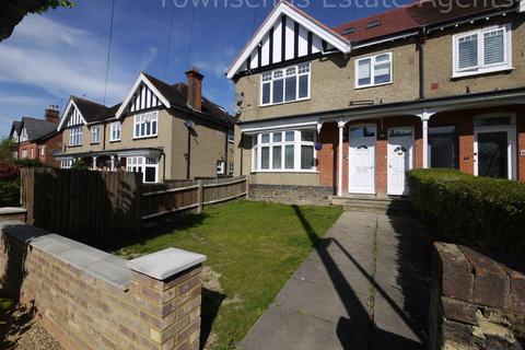 4 bedroom maisonette to rent, Highfield Road, Northwood HA6