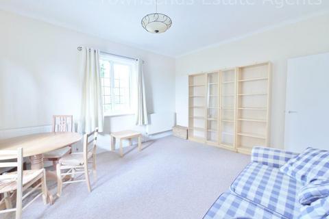 Flat 4, 18 Frithwood Avenue, Northwood, HA6 3LX