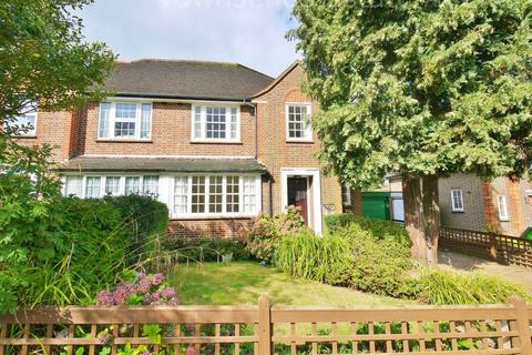 undefined, Hatch End, Pinner HA5