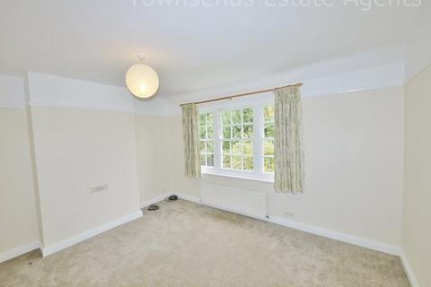 undefined, Hatch End, Pinner HA5