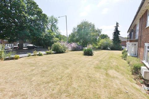 25 Wildoaks Close, Northwood, HA6 3NW