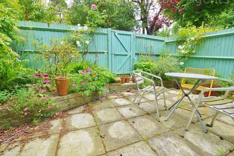 50 Mallard Way, Northwood, HA6 2TQ
