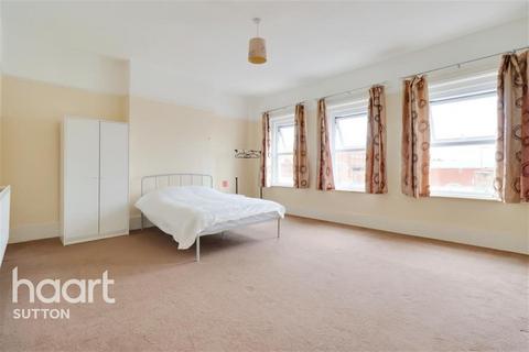 Flat share to rent, High Street, SM1