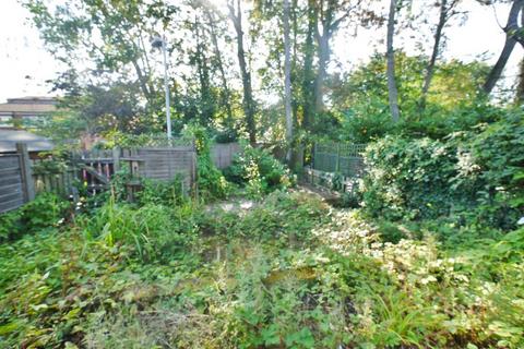 139 Myrtleside Close, Northwood, HA6 2GB
