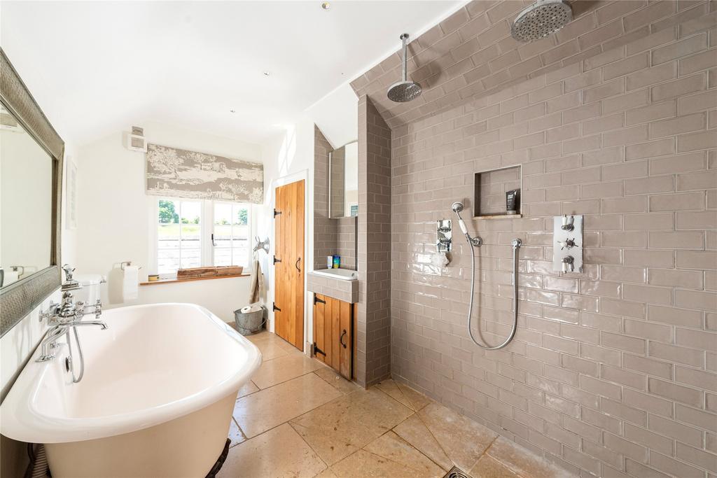 Main Bathroom