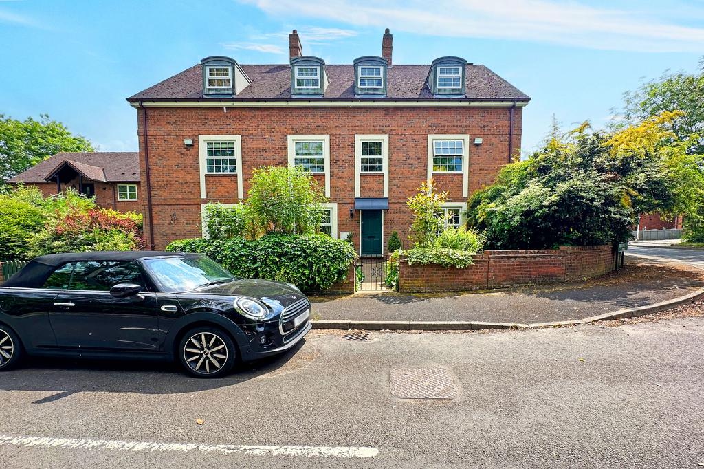 Thistlewood Grove, Chadwick End, B93 4 bed townhouse for sale £475,000