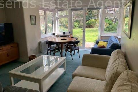 9 Sharps Lane, Ruislip, HA4 7JG