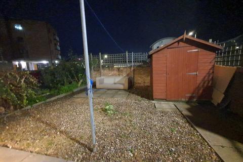 undefined, Caversham Road, Reading RG1