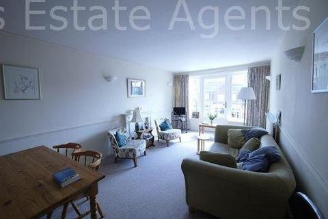 14 Rowland Place, Northwood, HA6 1AD