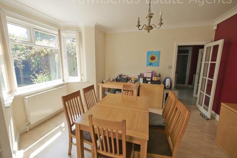 6 Murray Crescent, Pinner, HA5 3QE