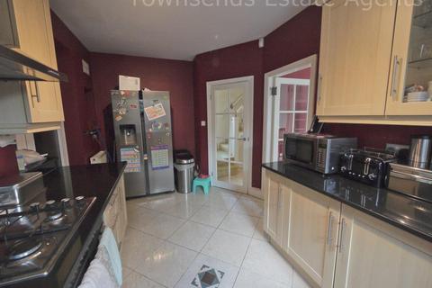 6 Murray Crescent, Pinner, HA5 3QE
