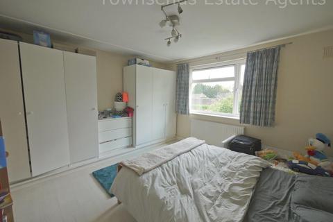 6 Murray Crescent, Pinner, HA5 3QE