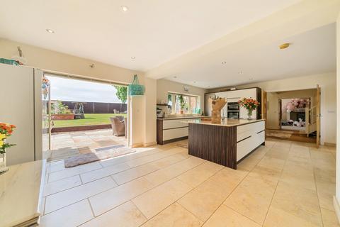 5 bedroom detached house for sale, Lyeway Lane, Ropley, Alresford, Hampshire, SO24