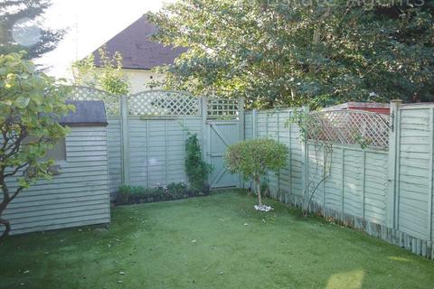 33 Bennett Close, Northwood, HA6 1EP