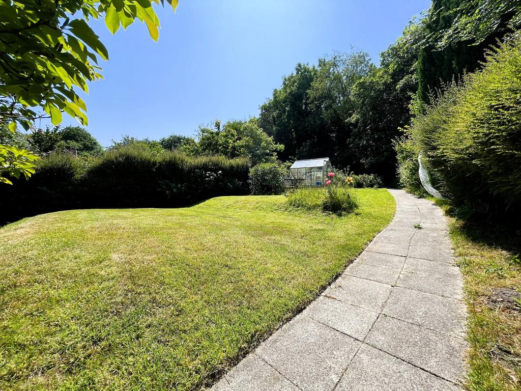 The Green, East Knoyle Highly Sought after Location 3 bed semi