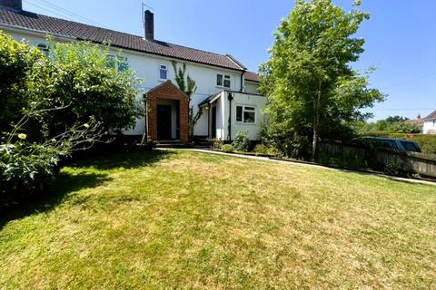 19 The Green, East Knoyle, Salisbury, SP3 6BN