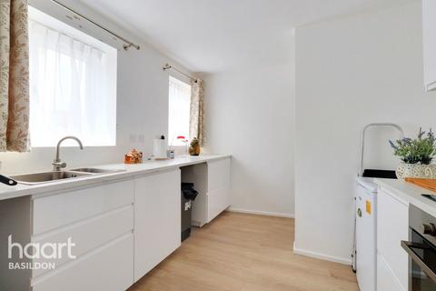 33 Danbury Down, Basildon, SS14 2SP
