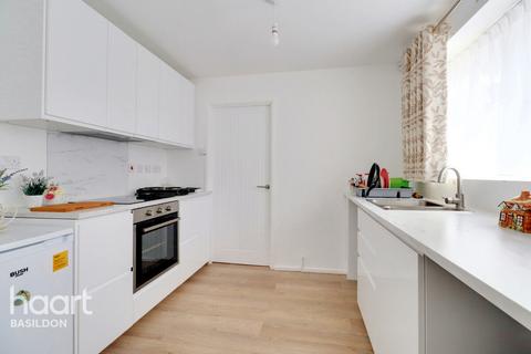 33 Danbury Down, Basildon, SS14 2SP