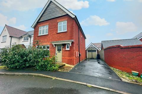 10 Foxglove Close, Trelewis, Treharris, CF46 6FA