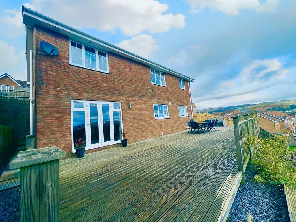 Trefechan, Merthyr Tydfil CF48 4 bed detached house £350,000