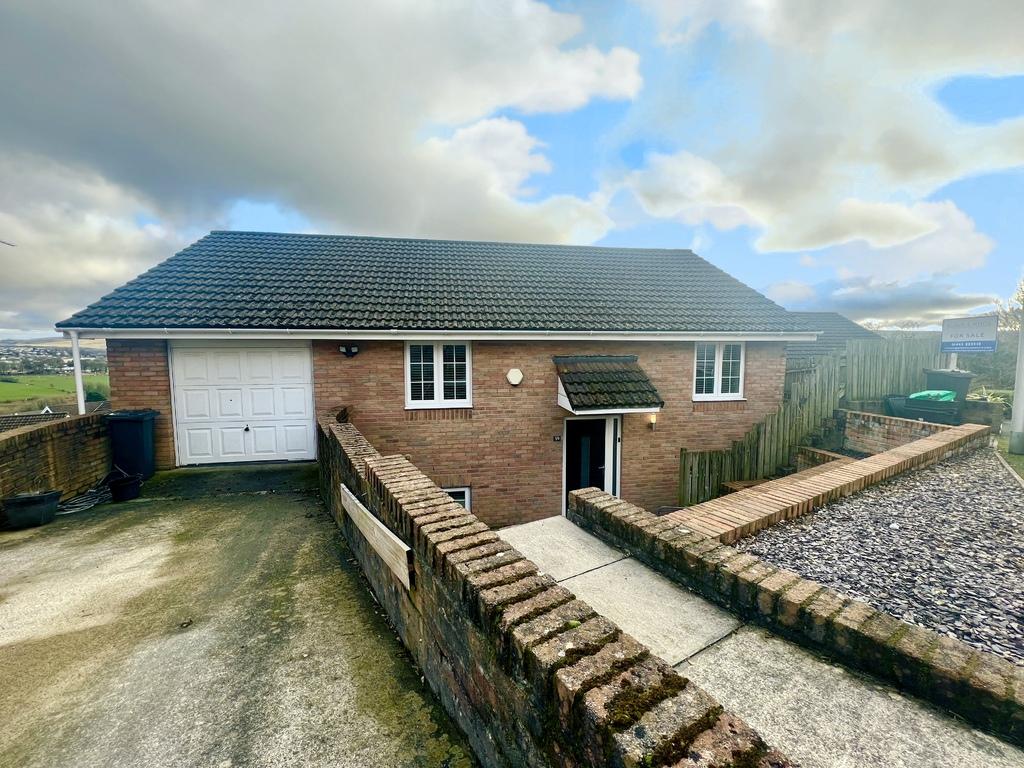 Trefechan, Merthyr Tydfil CF48 4 bed detached house £350,000