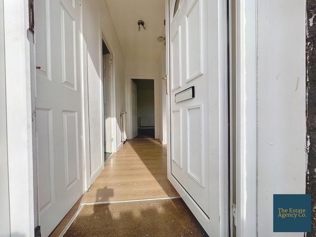 Gateside Avenue, Cambuslang, Glasgow 2 bed flat £75,000