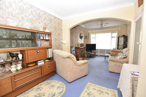 2 bedroom semi-detached bungalow for sale, Benvenue Avenue, Leigh-on-Sea SS9