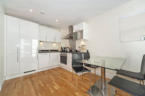 1 bedroom flat to rent, Millharbour, London