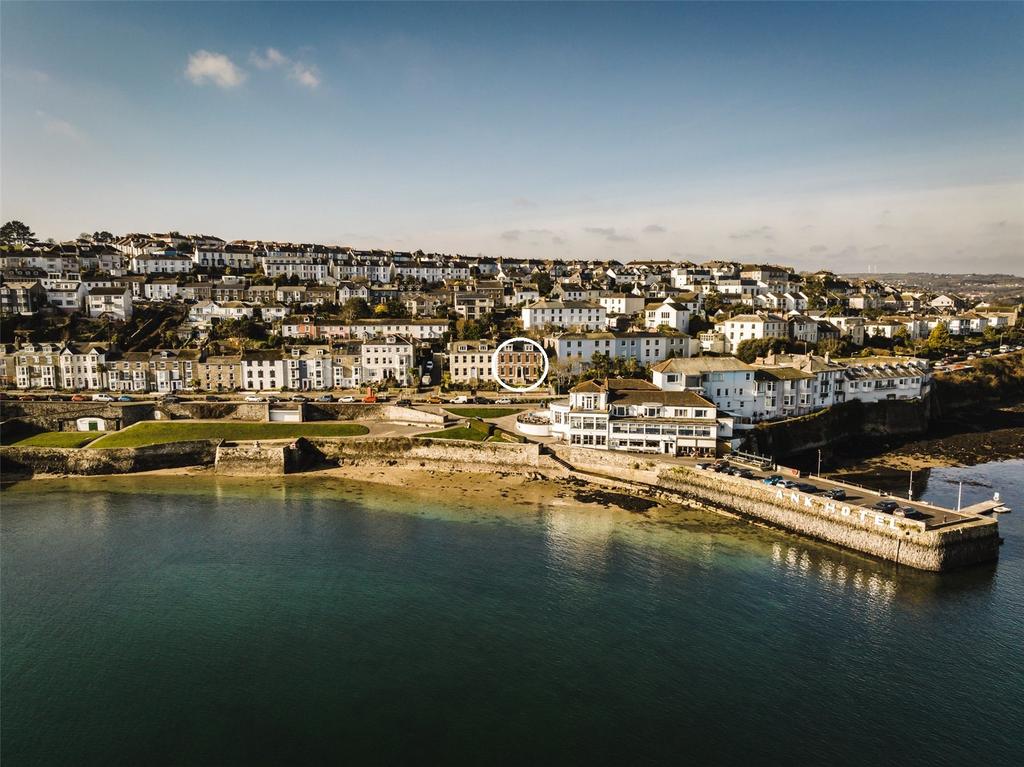 Stratton Place, Falmouth, Cornwall, TR11 6 bed semidetached house £
